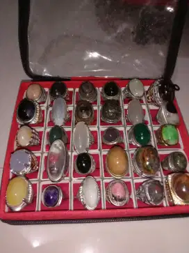 Jual berbagai jenis batu cincin batu akik dan Giok Asli..