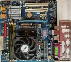 Jual MOBO Gigabyte GA-M61PME-S2P (Socket AM2+)+AMD Ath 64 X2+Ddr2 2 Gb