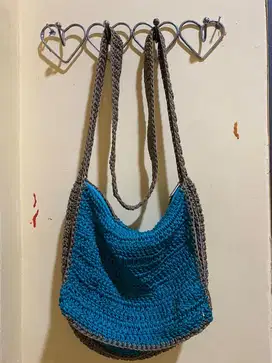 Tas Rajut Slingbag