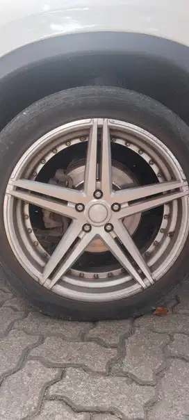 Velg HSR r20 plus ban pirelli