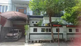DIJUAL RUMAH SIAP HUNI TERAWAT DI MANYAR TOMPOTIKA