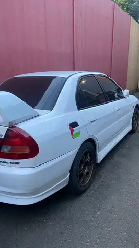 Mitsubishi Lancer 1998 Bensin