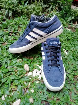 Sepatu Adidas neo size 41 pria wanita bisa