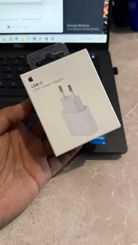 Batok Charger Apple Iphone Original USB C 20W