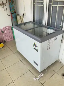 GEA Flat Sliding Glass Freezer SD 256 H | 201 Liter Kaca Datar