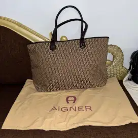 Tas Totebag Aigner Monogram Original