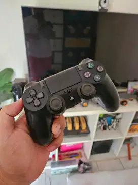 Stik DS4 Ori Mesin buat PS4 Masih mulus dan OK