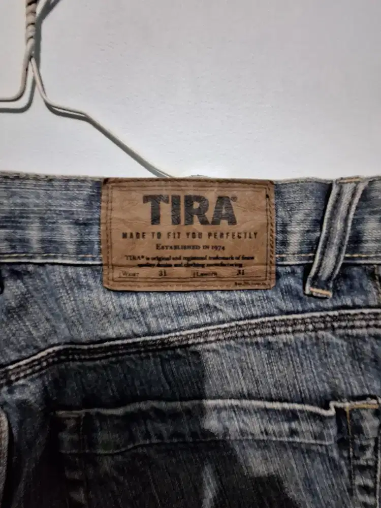 Celana Jeans Tira