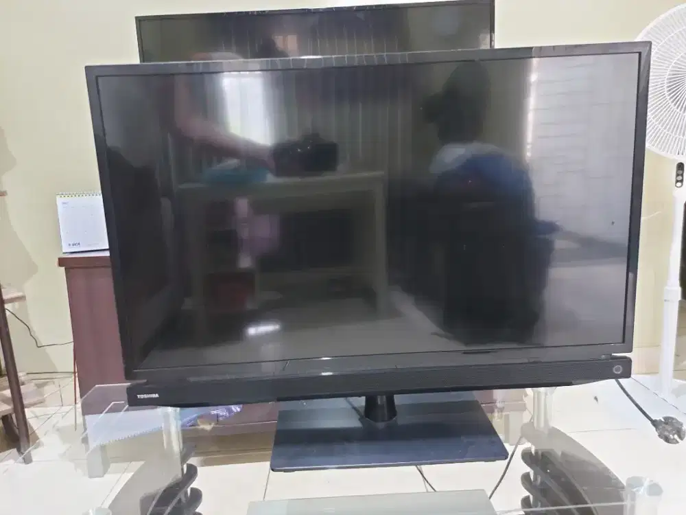 TV Toshiba 32 inch 32P2400 Nego aja dulu