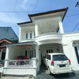 Rumah 2 lantai di perumahan taman asri ciaul kota sukabumi