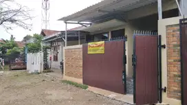 disewakan RUMAH 1 LANTAI, 2 KAMAR TIDUR, 1 KAMAR MANDI