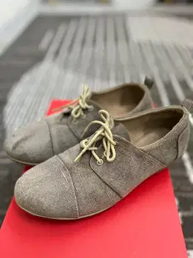 Dijual sepatu wanita merek amanda jane's