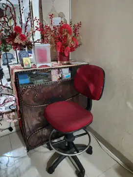 Meja Kasir Salon Besi dan Kursi Hidrolik