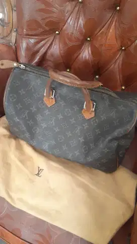 Sale  akhir tahun aja. Tas  Authentic  LV  th 2007  Murce Harga Nett