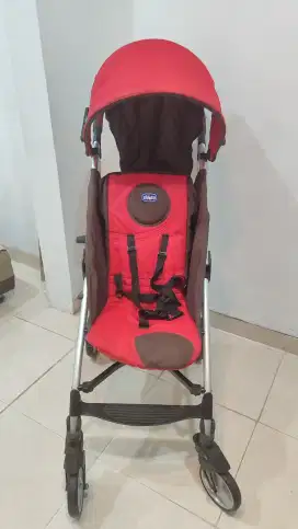 Dijual Stroller chico warna merah