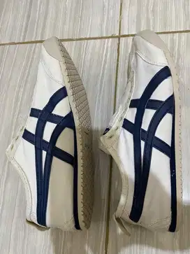 ONITSUKA TIGER SLIP ON PUTIH BIRU