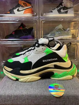 BALENCIAGA TRIPLE S MR PORTER NEON GREEN