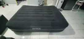 [Preloved]  Kasur angin Intex ukuran 1,52m x 2,03m x 42 cm.