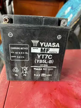 AKI YUASA YT7C 12V 6Ah