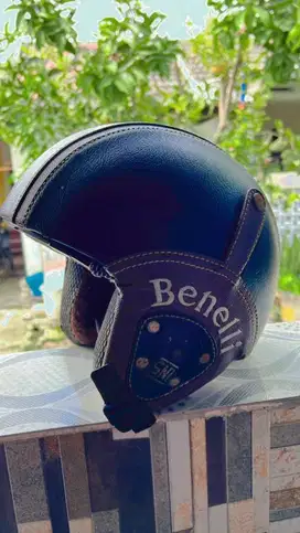 Helm Boober Benelli