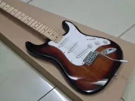 Gitar Fender stratocaster elektrik listrik