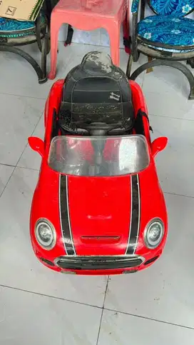 Mobil Aki model MiniCooper