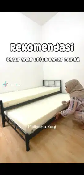 Ranjang besi 2 tingkat bed dorong