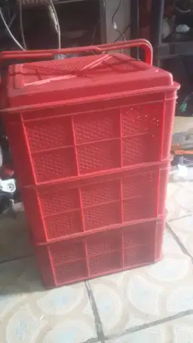 Se set rantang khusus utk jualan kue dll kpnd bgs mls cpt dpt murah sj