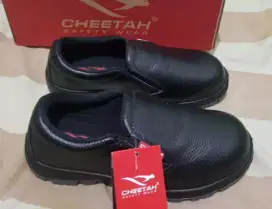 Sepatu safety Cheetah