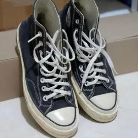 Sepatu Converse high black