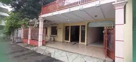 Dijual Rumah untuk tempat tinggal di Komplek kembang larangan