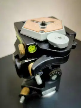 Head Manfrotto type 3 D SUPER PRO HEAD Art. 229 Made in Italy!