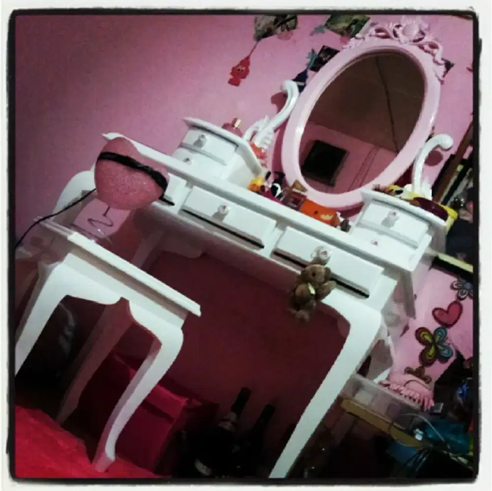 Meja Rias Vintage