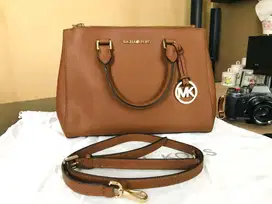 Tas Michael kors coklat