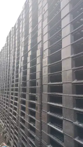 Pallet plastik baru dan bekas