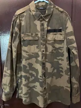 Jaket Bershka Army Oversized