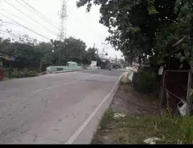 Di sewakan tanah kosong pinggir jalan raya