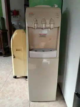 Dispenser 3 in 1