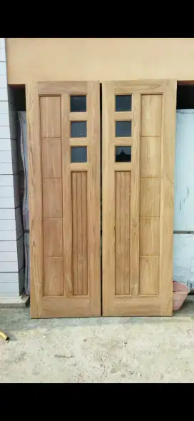 kusen pintu jati