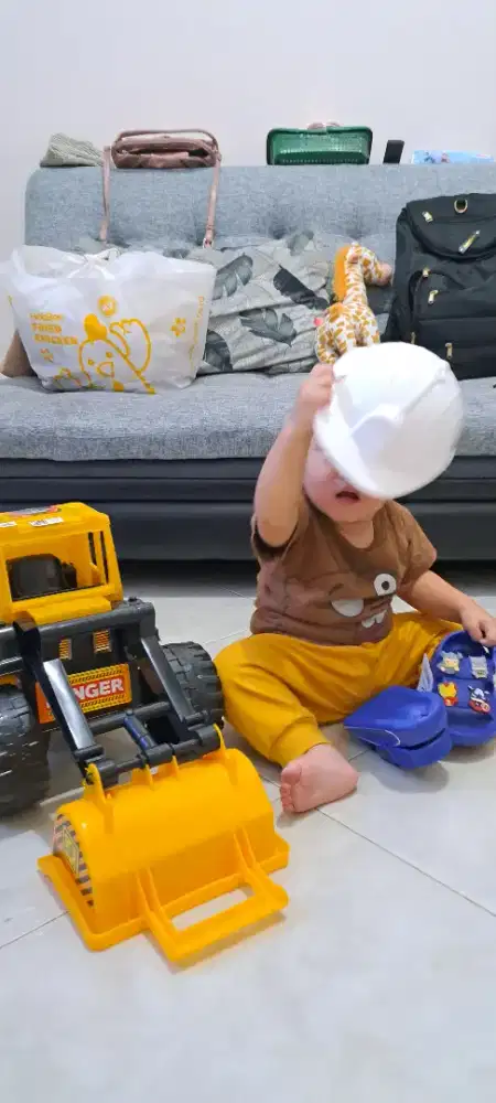 Pengasuh anak / baby sitter