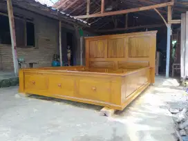 Dipan Kayu Jati Solid