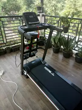 Alat fitness treadmill elektrik tipe 607 hitam