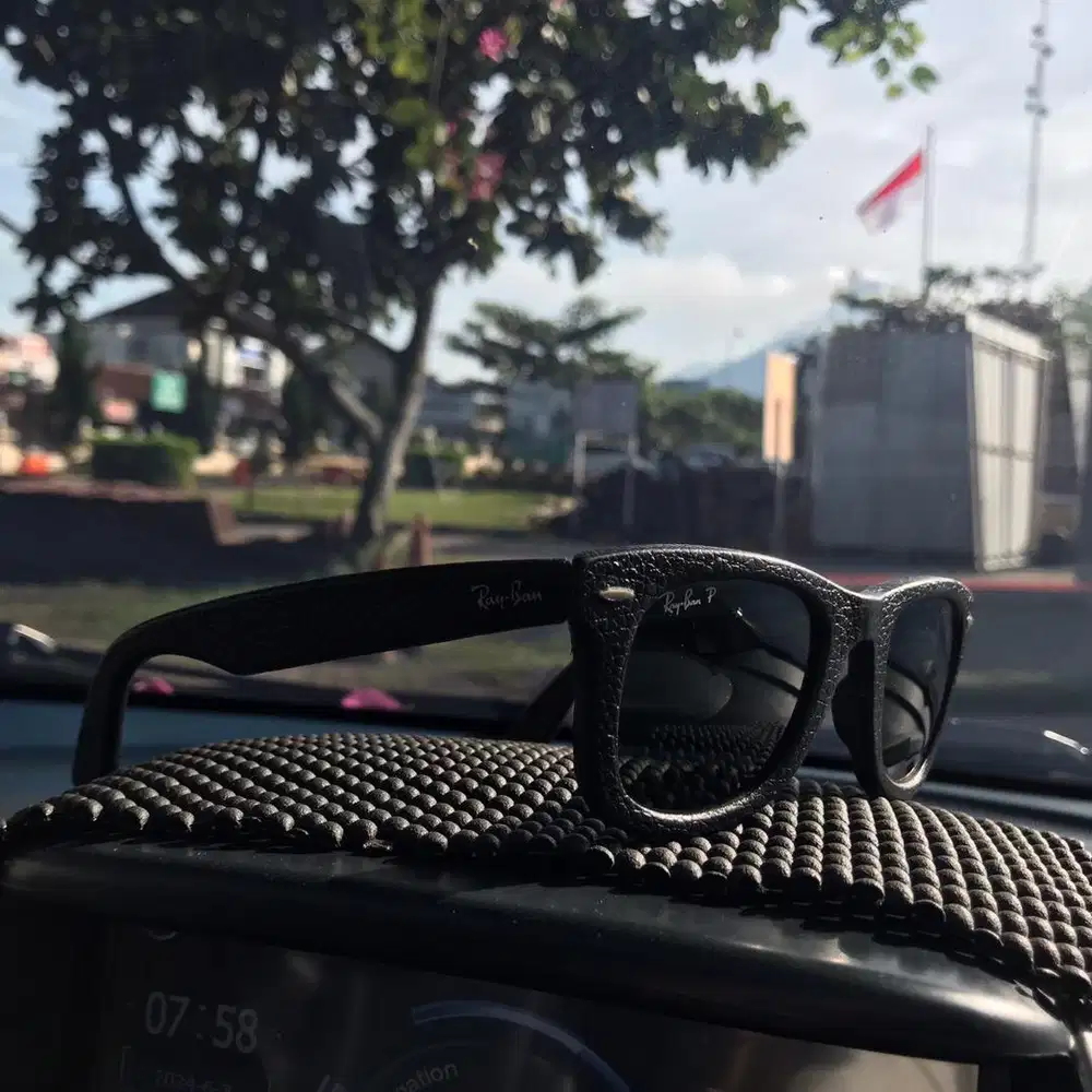 Rayban wayfarer leather