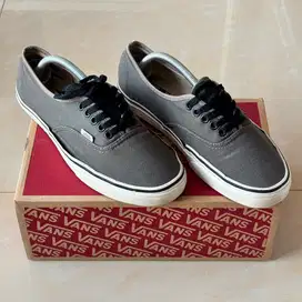 Vans Authentic Grey