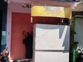 Jual TOKO. strategis  jalur pasar tradisional, SD, Alun2 masjid Agung,
