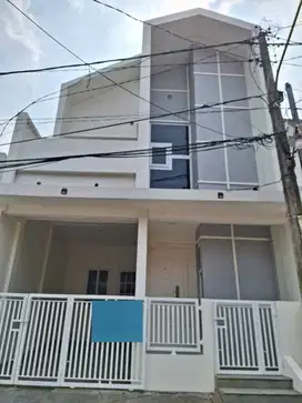 Dijual Rumah Strategis Baru Renovasi di Galaxy Bekasi