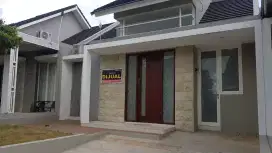 JUAL CEPAT RUMAH MEWAH LINGKUNGAN ASRI DI Greenland Sendang Residence