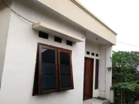 Rumah minimalis disewakan tahunan/bulanan