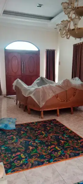 Di sewakan rumah di paradise