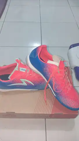 sepatu futsal original